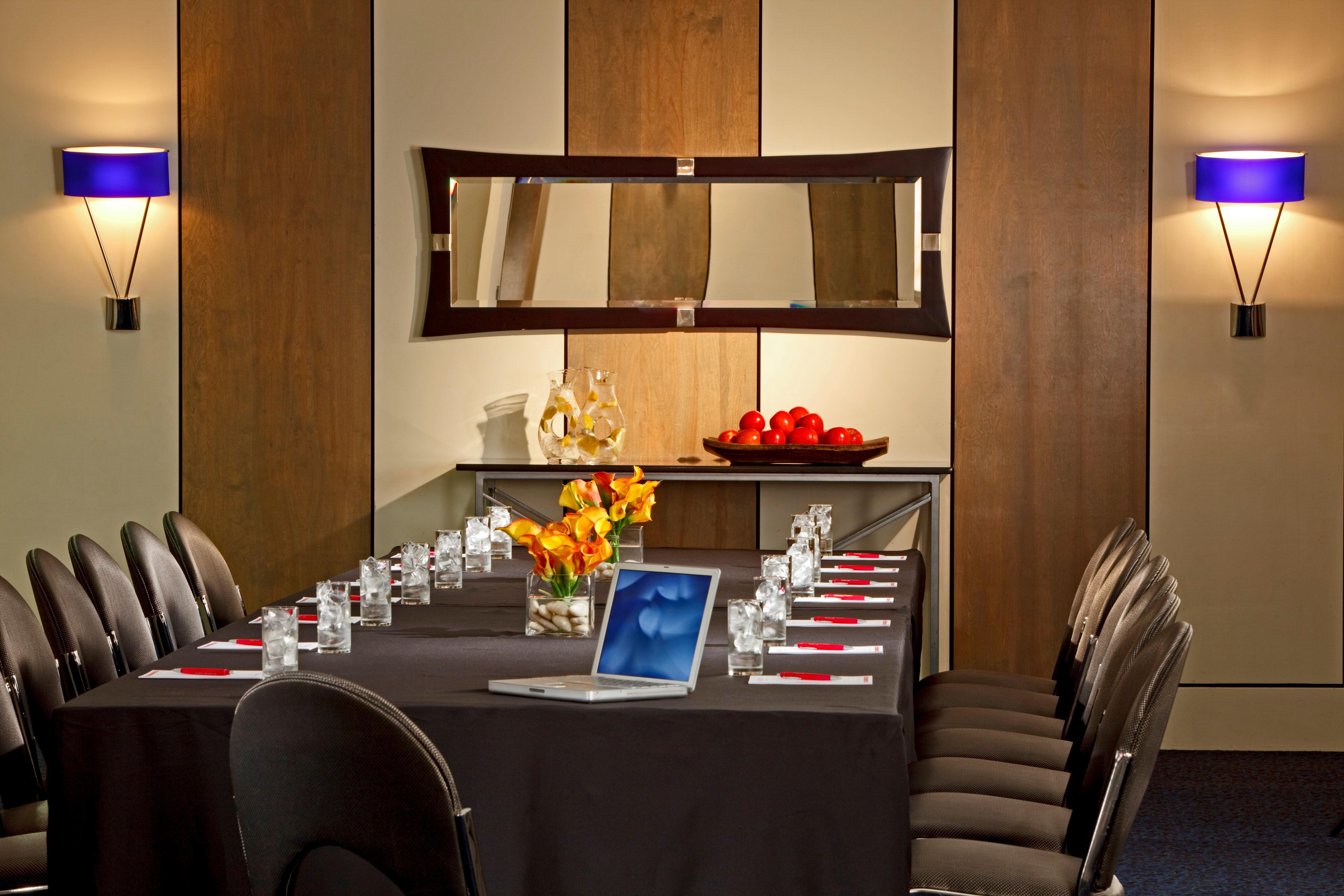 Kimpton George Hotel By Ihg Washington Exterior photo